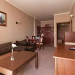 Festa 4*