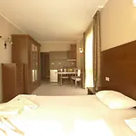 Hotell Festa 4*