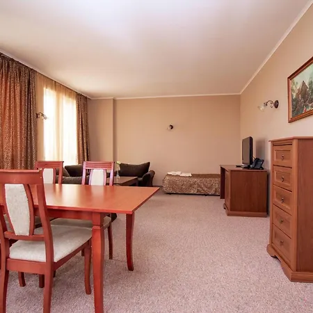 Festa Ξενοδοχείο